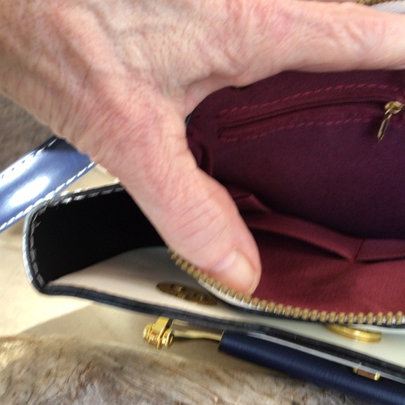 NWT Large Purse - Picture 8 of 9